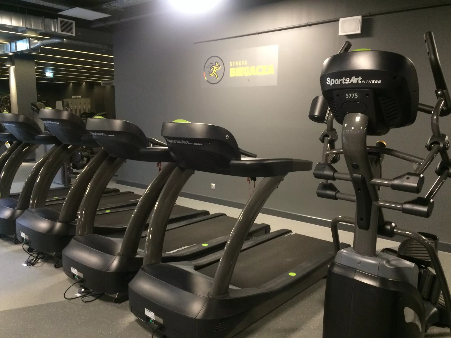 SportsArt wyposaża sieć Smart Gym